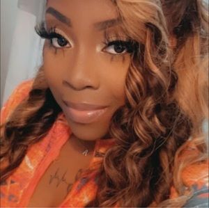 Meet your Posher, Asiah